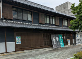 alt 2