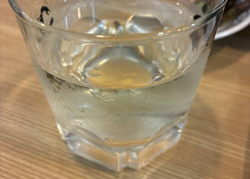 alt 1