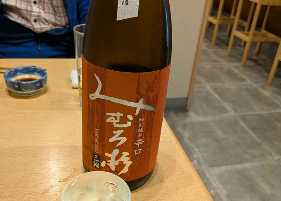 alt 1