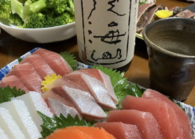 八海山のラベルと瓶 1