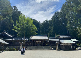alt 2