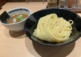 alt 4