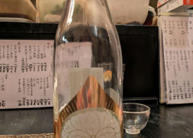 自然酒のラベルと瓶 2