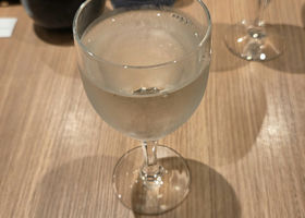alt 1
