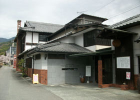 alt 3