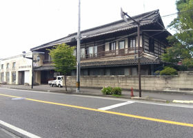 alt 3