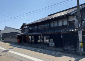 alt 2