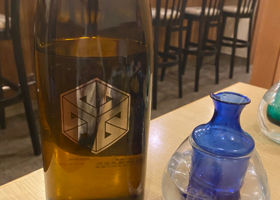 alt 1