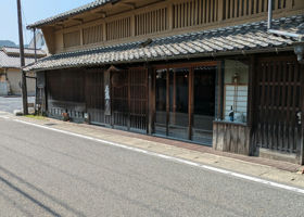 alt 2