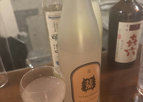 alt 1