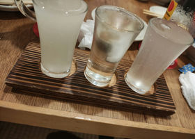 alt 1