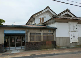 alt 3