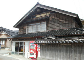 alt 3